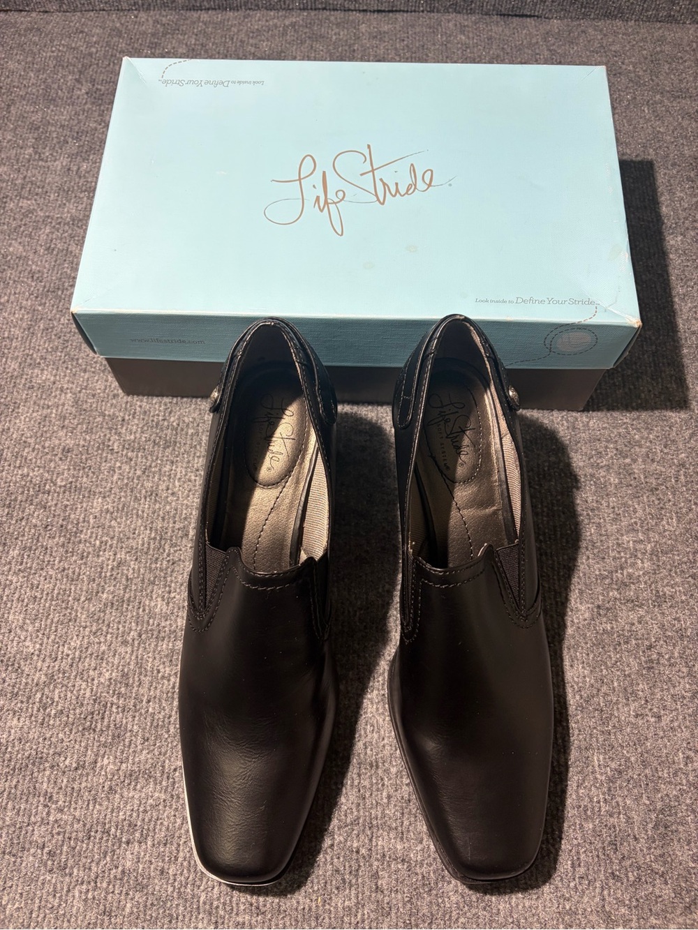 Life Stride Women’s Black Slip-On Low Heel Pumps